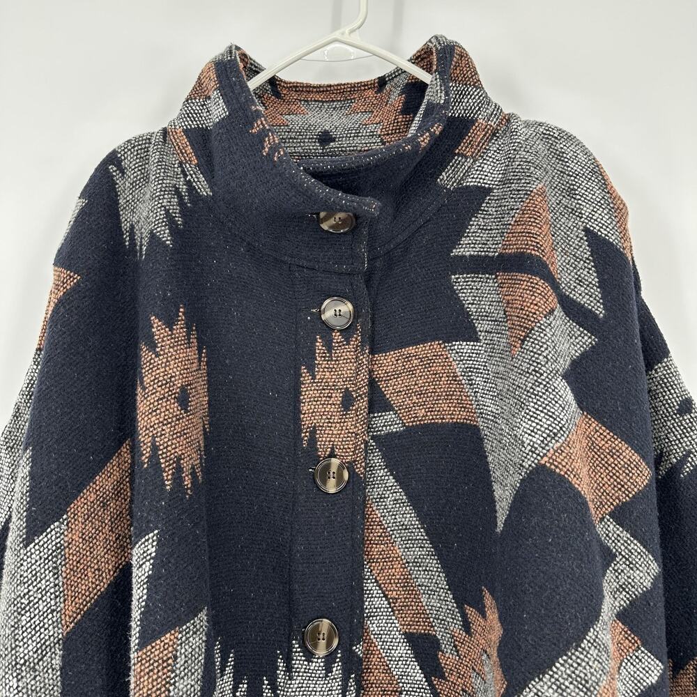 Thread & Supply Poncho Womens XS/S Button Front Aztec Western Cape Shawl Ruana - Picture 3 of 11